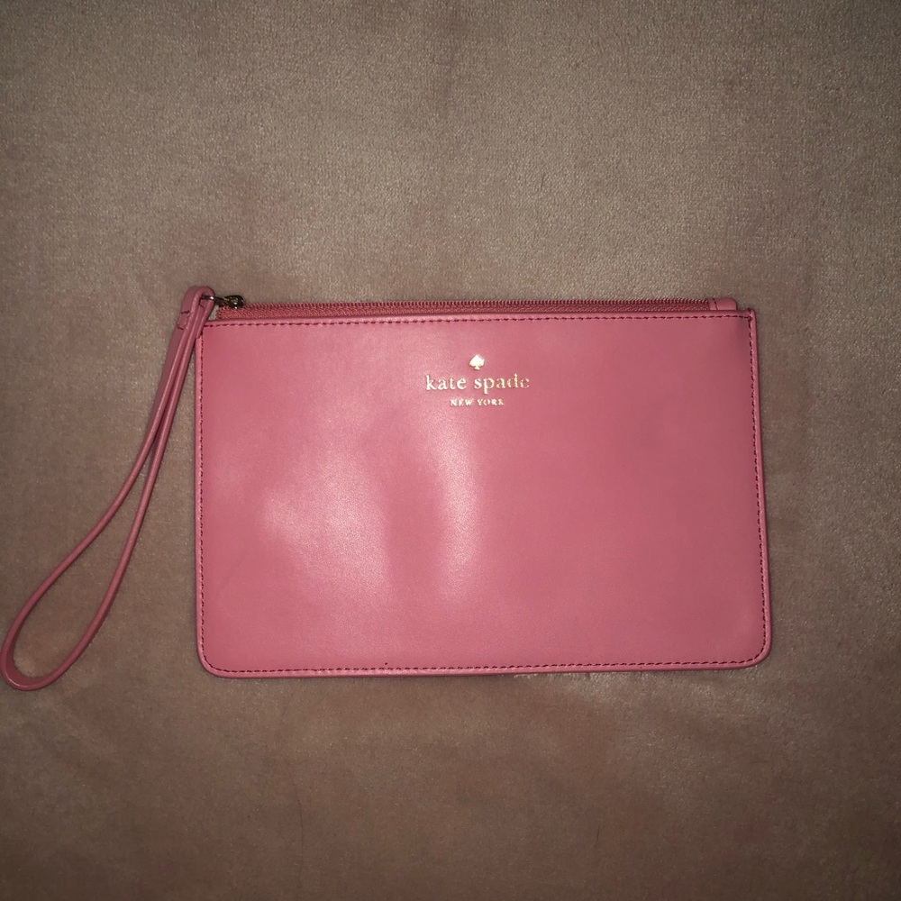 Kate Spade ♠️ small wristlet